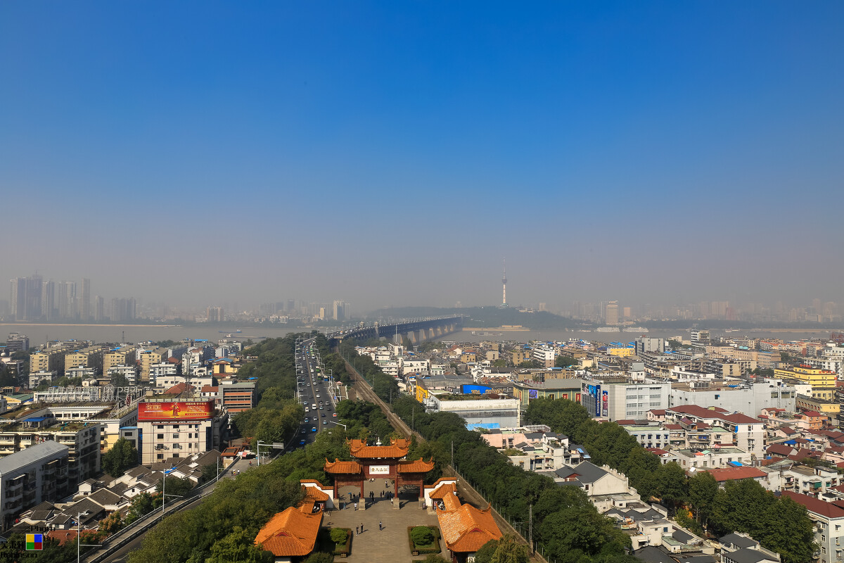 武漢。黃鶴樓,長江大橋,到此一游!